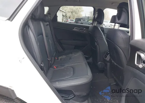 2023 Kia Sportage Hybrid Ex z USA, uszkodzony, nr VIN KNDPVCAG3P7105565